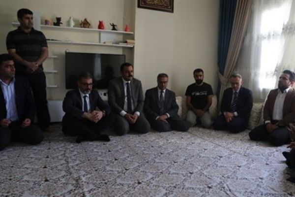 Maliye Bakanı Naci Ağbal'dan şehit güvenlik korucusu Avcı'nın ailesine taziye ziyareti