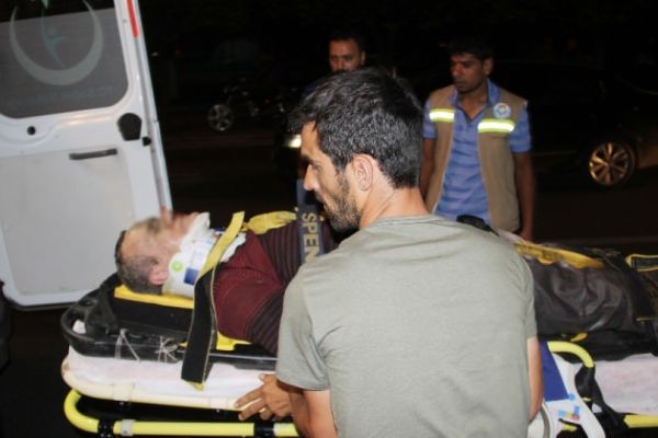 Şanlıurfa’da iki aracın çarptığı baba ve kızı ağır yaralandı