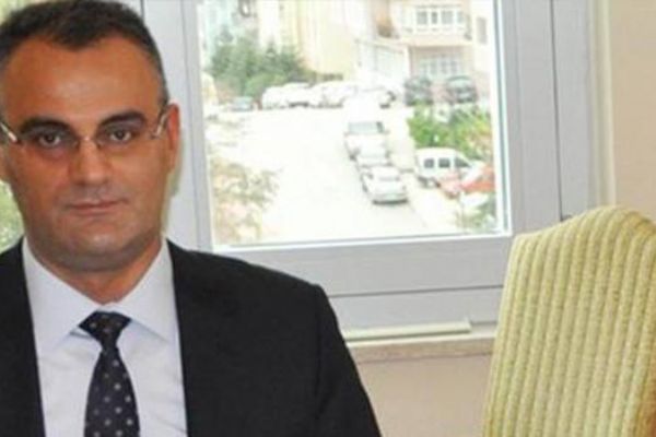 Başbakanlık Müşaviri Erdem serbest bırakıldı, eşi tutuklandı