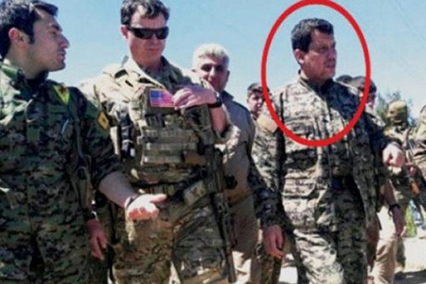 ABD'li komutanla poz veren YPG'li öldürüldü