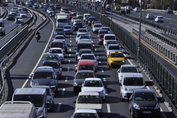 'Trafik sigortasında tavan fiyat uygulaması devam etmeli'