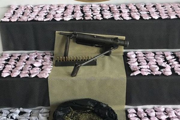 Adana'da torbacılara baskın 4 kişi tutuklandı