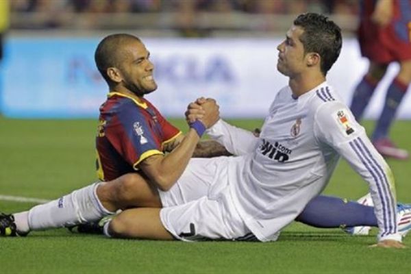 Alves: Ronaldo'nun fenomen olduğunu biliyorum