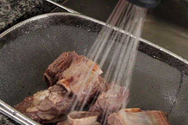 Çiğ eti sakın yıkamayın!