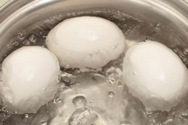 Haşlanmış yumurta suyunun faydasını duydunuz mu?