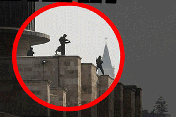 İsrail polisi Mescid-i Aksa’ya saldırdı