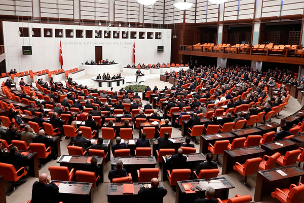 'Zeytinlik' tartışmaları ile gündeme gelen tasarı Meclis'ten geçti