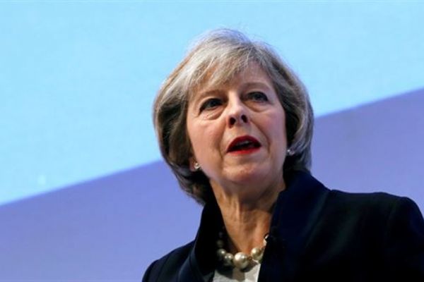Theresa May'den saldırı açıklaması: Muhtemel terör saldırısı