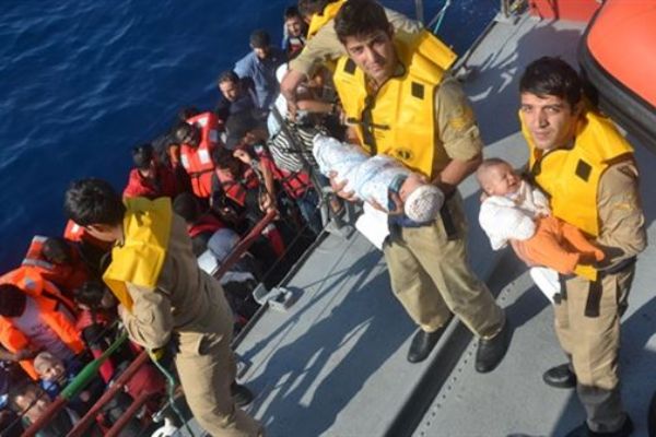 Kundaktaki bebekler kurtarıldı