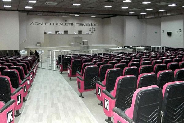 Bölge adliye ve idare mahkemelerine ilişkin tasarı kabul edildi