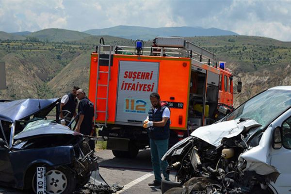 Sivas'ta trafik kazası: 1 ölü, 1 yaralı