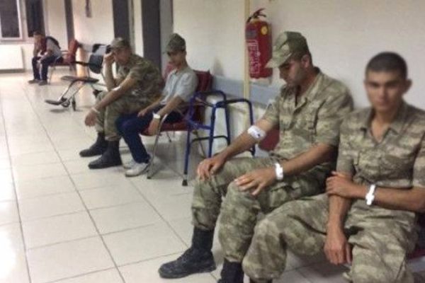 Askerleri zehirleyen yemek firması daha önce Maliyeyi'de zehirlemiş