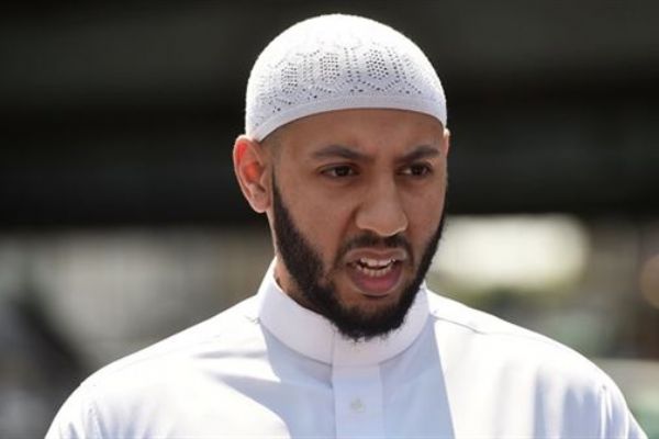 İngiltere'de 'imam' kahraman ilan edildi