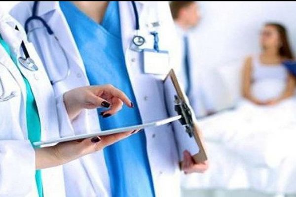 Karnından 5 kilogramlık kitle çıkarıldı