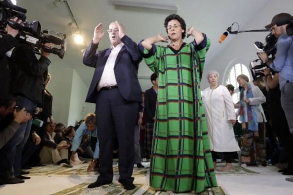 Sapkınların sözde namazına Diyanet'ten sert tepki!