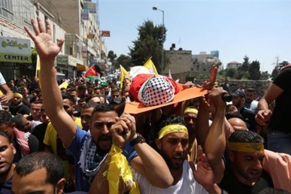 İsrail askerleri Filistinli bir genci daha katletti