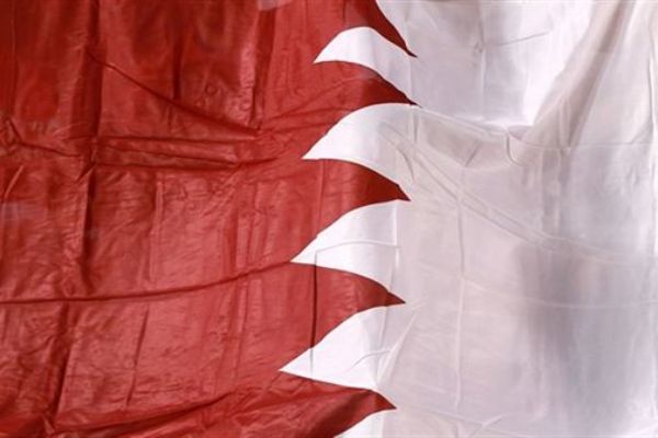 Katar Yemen Büyükelçiliği çalışanlarına 48 saat süre tanıdı