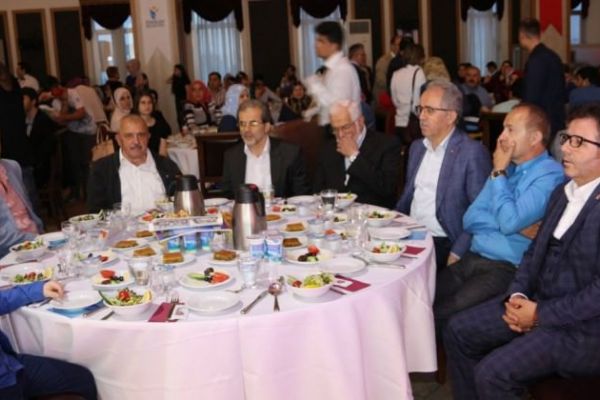 Kumrulular iftarda buluştu