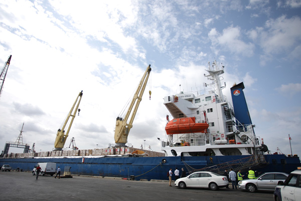 Türkiye'den Gazze'ye yardım götüren 'Şefkat' gemisi Aşdod Limanı'nda