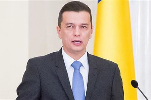 Romanya'da hükümet düştü