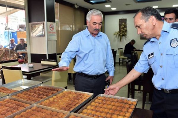 Zabıtadan Bayram denetimi Mamak Belediye Başkan Mesut Akgül :  Amacımız sağlıklı alışveriş