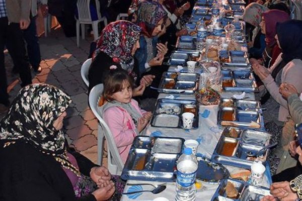 Amasya'da şehit babası iftar verdi