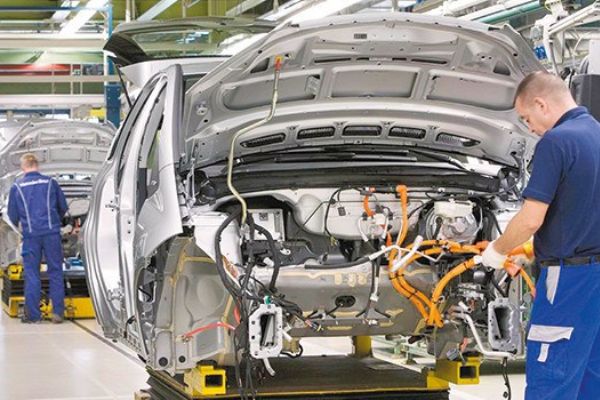 Yabancı üretime gelmedi