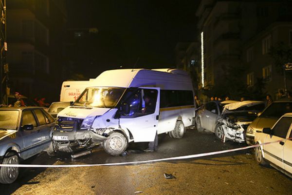 Ankara'da servis kazası: 8 kişi yaralı