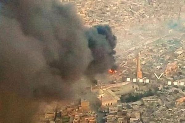 IŞİD, Bağdadi'nin 'halifeliğini' ilan ettiği camiyi yerle bir etti!