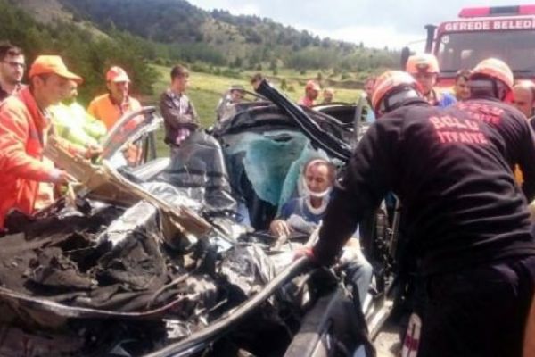Bolu'da korkunç kaza! Ölü ve yaralılar var