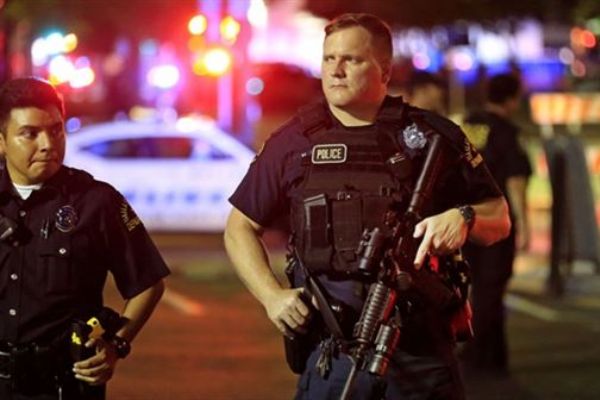 ABD'de siyahileri öldüren polislerin beraat etmesine tepkiler büyüyor