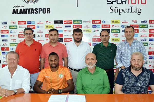 Alanyaspor Mbilla'yı transfer etti