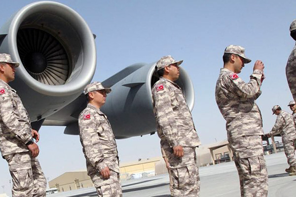 Türk askerleri Katar'da!