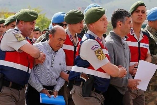 Operasyon olacağını FETÖ'cü hainlere bildirdi