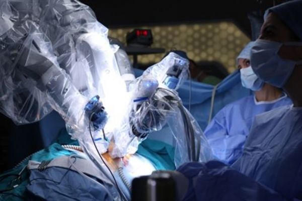 Robotik cerrahide Avrupa 4'üncüsüyüz