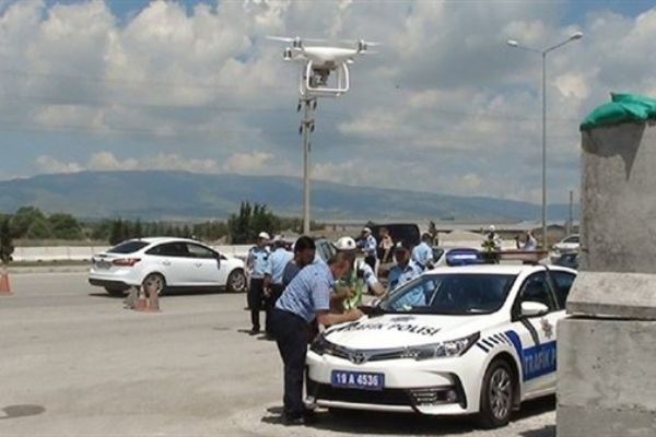Çorum'da Kırmızı ışıkta geçti 'drone' yakaladı