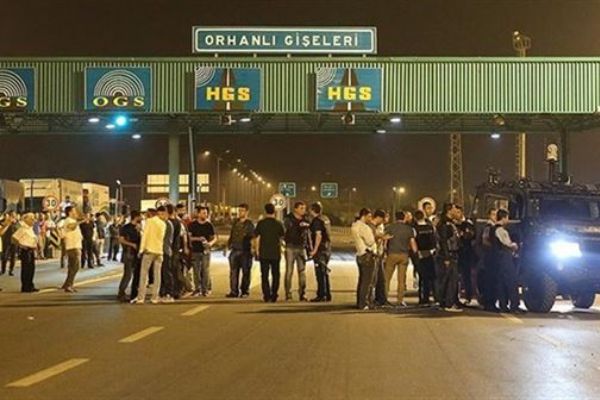 Darbeci yüzbaşından 'Polislerin kafalarına sıkın' talimatı