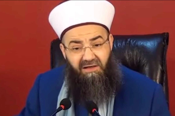 Cübbeli Ahmet'ten şortlu kıza saldıran zanlıya ilişkin açıklama!