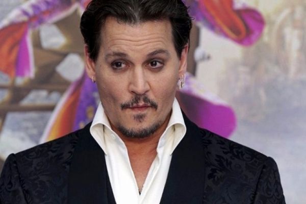 Ünlü oyuncu Depp, Trump'tan özür diledi!