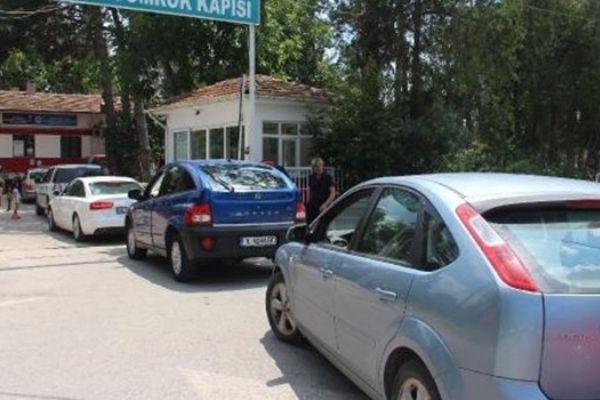 Yunanistan ve Bulgaristan sınırında bayram yoğunluğu