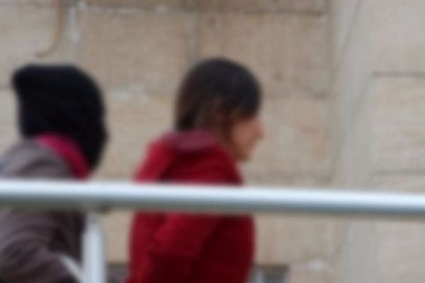 Kız çocuğunu PKK'ya götüreceklerdi!