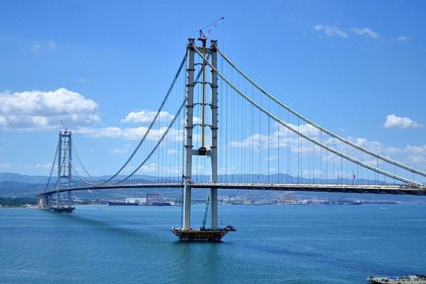 Osmangazi Köprüsü'nde tatilci yoğunluğu