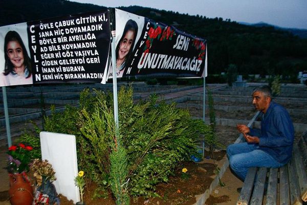 'Kızımın yanına gömülmek istiyorum'