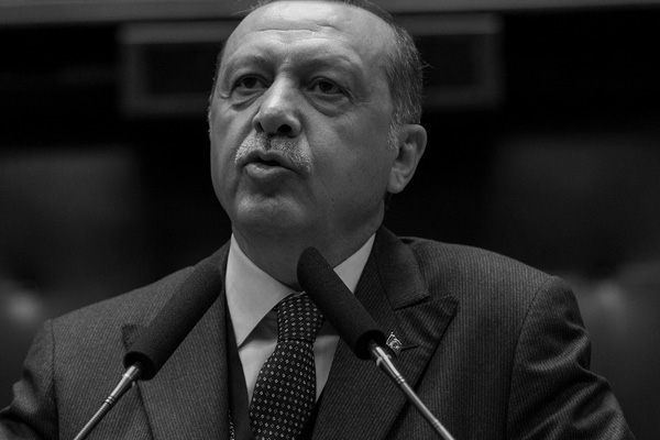Erdoğan'dan ABD'ye çok sert mesajlar! 'Dökülen her kanın faturasını o silahların asıl sahiplerine çıkaracağız!'