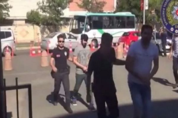 Urfa'da FETÖ'nün askeri yapılanmasına operasyon