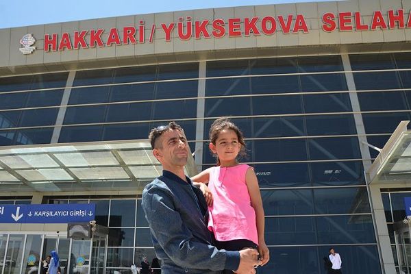 İstanbul hayali gerçekleşen Yağmur Güden Yüksekova'ya döndü