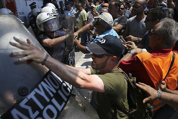 Yunanistan'da 'çöp krizi' devam ediyor