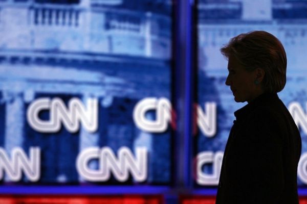 Rusya haberi yapan CNN çalışanları işten ayrıldı