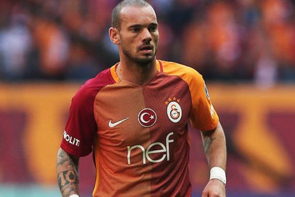 Wesley Sneijder'in menajerinden ayrılık açıklaması