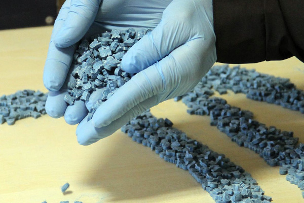 Yurtdışı kaynaklı internet sitelerinden alınan 'zehir' yurda nası sokuyor?